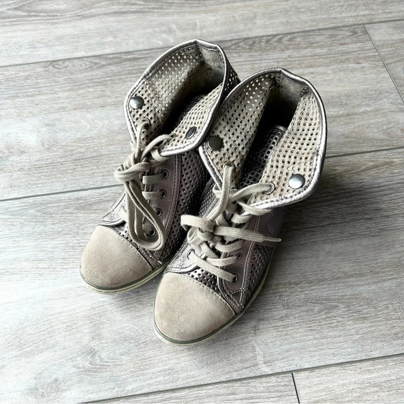 Tamaris  Trend Champagne Perforated Nubuck Leather Fold Over Heeled Sneaker - Picture 4 of 16